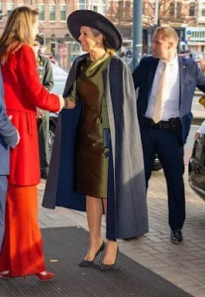 Royal Style: Never knowingly under-jewelled, let's be like Daisy and shine!