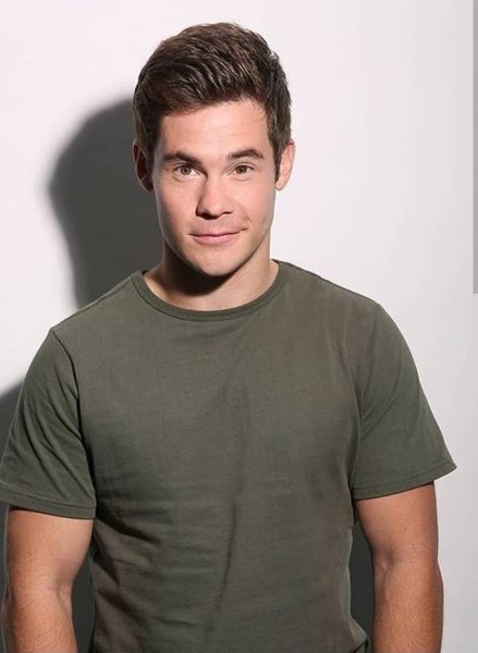 Who does this actor look like?
