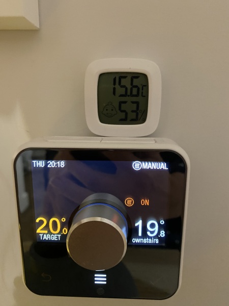 What BTU for a radiator in this room ( in dispute with builder)