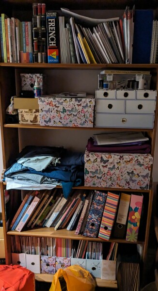 Do you have a bookshelf with books on?!