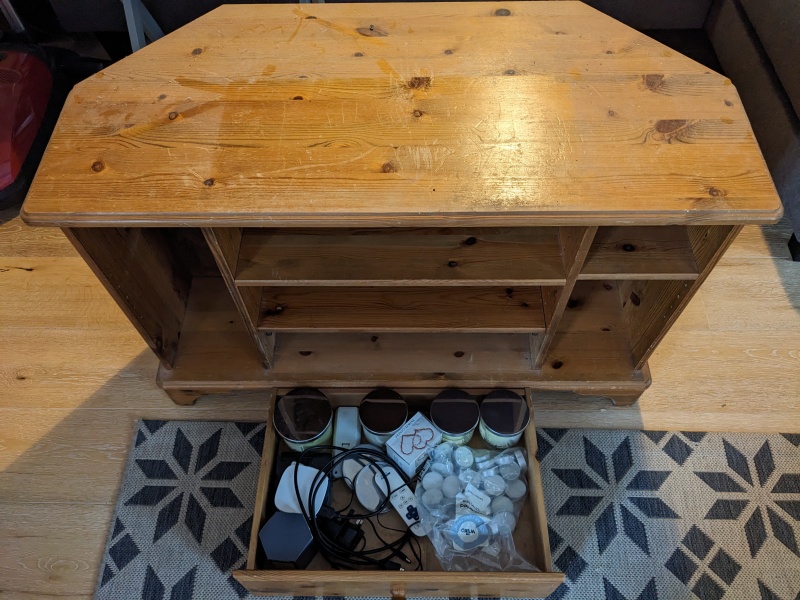 Hand hold - declutter diary