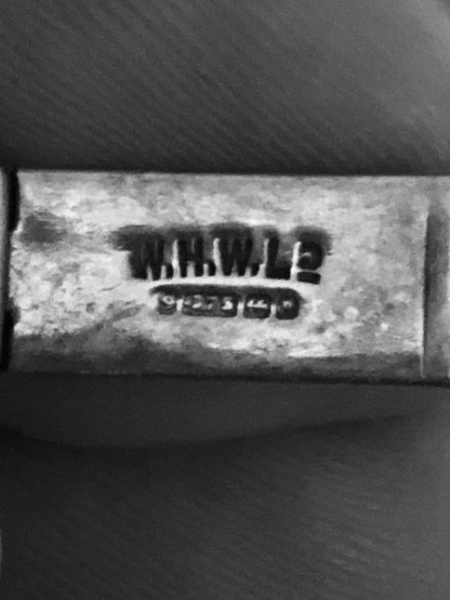 What is this hallmark? Is it gold?