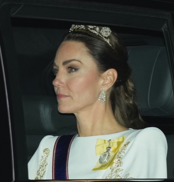 Royal Style: Never knowingly under-jewelled, let's be like Daisy and shine!