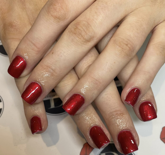 What colour nails for a black party outfit?