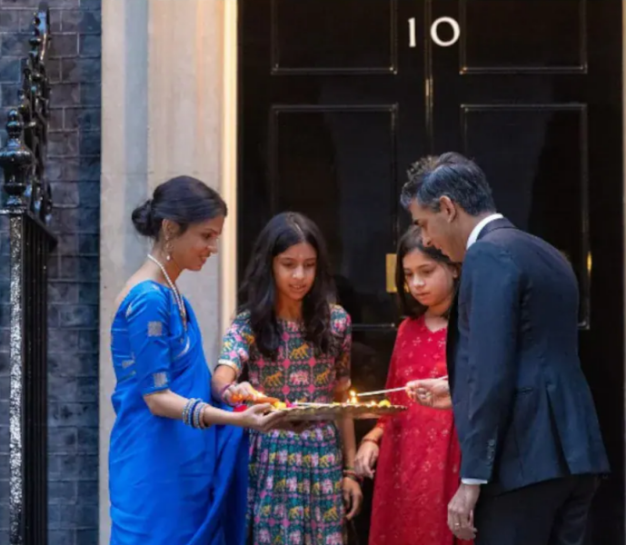 Royal Style: Never knowingly under-jewelled, let's be like Daisy and shine!