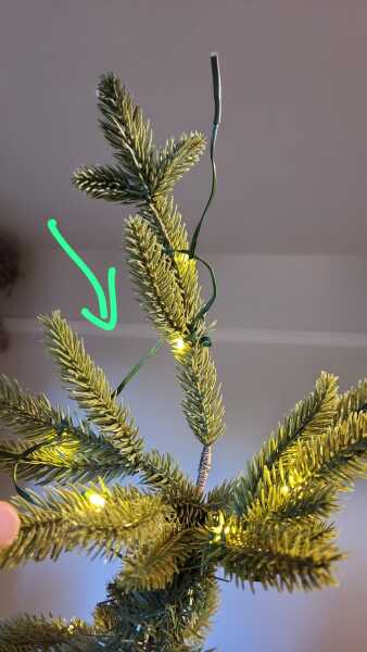 Anyone else have trouble with Balsam Hill Christmas tree?