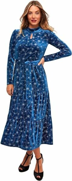 What do you wear on Christmas Day? Do you change/dress up for dinner? Or is it Christmas pyjamas all day?