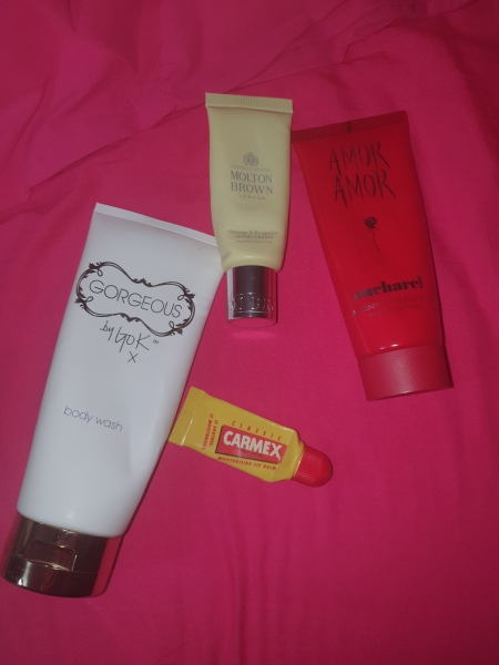 Do you get the urge to splurge on beauty products? Are your cupboards full of your stash? Join this group of beauty addicts!