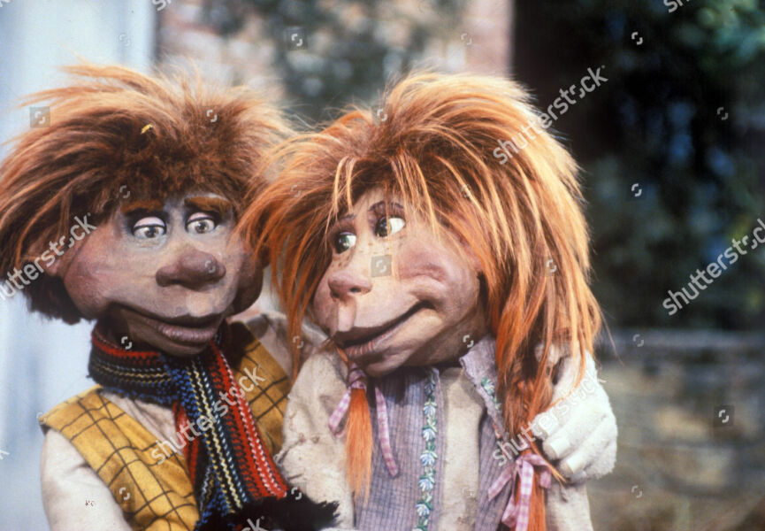 MAFSUK 10 - it puts the filler in its skin or else it gets the hose again.  It rubs the shiny lotion on its skin - it does this whenever it is told.   It should really have just put the lotion in the basket and not their face … precious.