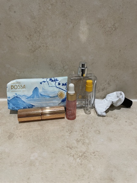 Do you get the urge to splurge on beauty products? Are your cupboards full of your stash? Join this group of beauty addicts!