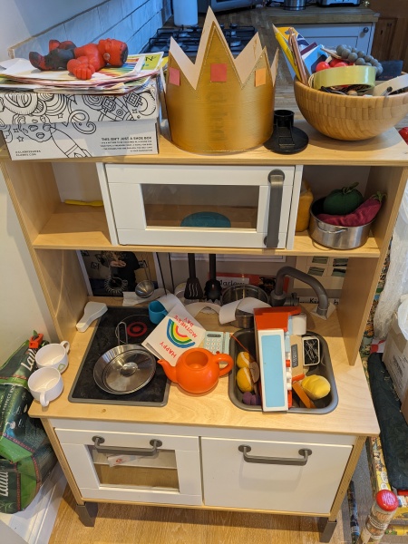 Hand hold - declutter diary