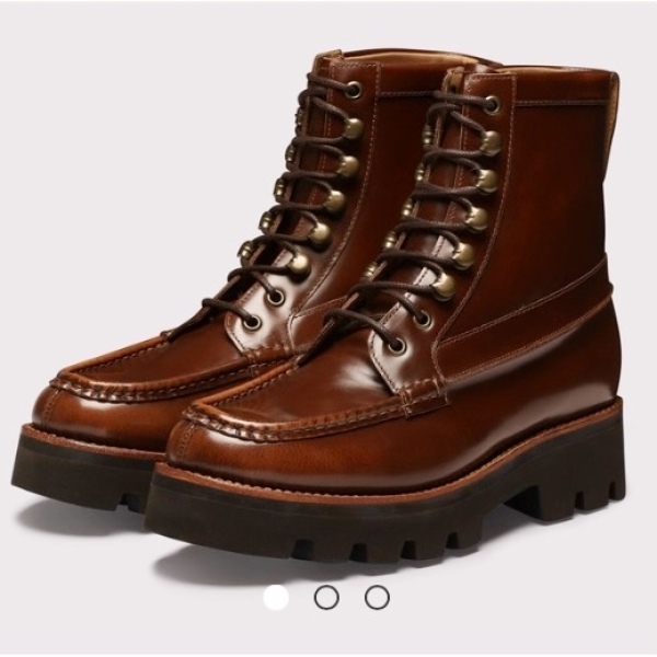 Les Parisiennes des Mamanset: A Sin of Pride