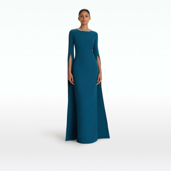 Royal Style: Never knowingly under-jewelled, let's be like Daisy and shine!