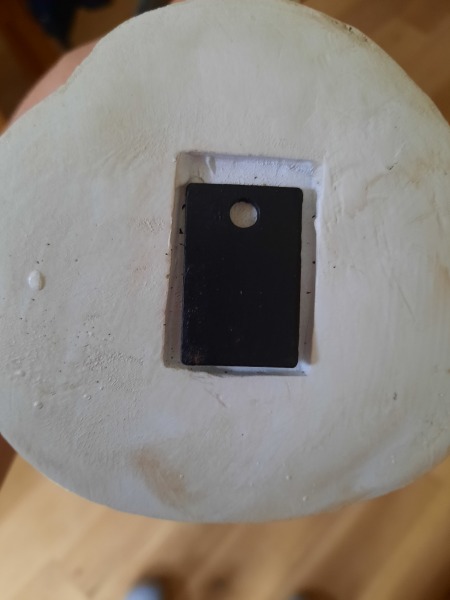 How do I hang this on the wall? (Photo incl)