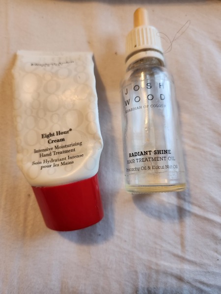 Do you get the urge to splurge on beauty products? Are your cupboards full of your stash? Join this group of beauty addicts!