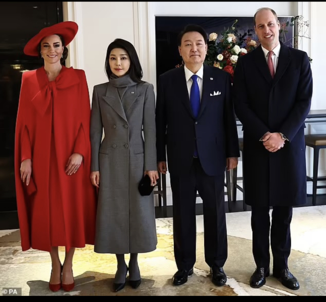 Royal Style: Never knowingly under-jewelled, let's be like Daisy and shine!