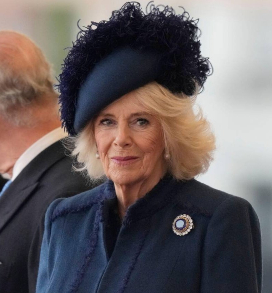 Royal Style: Never knowingly under-jewelled, let's be like Daisy and shine!