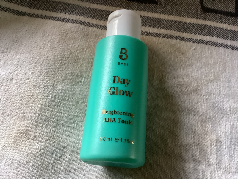 Do you get the urge to splurge on beauty products? Are your cupboards full of your stash? Join this group of beauty addicts!