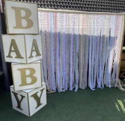 Are ‘baby on board’ car signs no longer a thing?