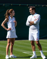 Royal Style: Never knowingly under-jewelled, let's be like Daisy and shine!