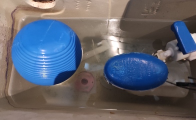 Can I fix this bit of the toilet myself???