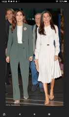 Royal Style: Never knowingly under-jewelled, let's be like Daisy and shine!