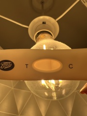 Anyone in 2ww? (Me 4dpo twinging and sharp pains)