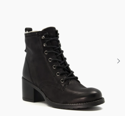 What shoes with this dress?
