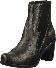 What shoes with this dress?