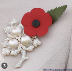 Royal Style: Never knowingly under-jewelled, let's be like Daisy and shine!