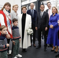 Royal Style: Never knowingly under-jewelled, let's be like Daisy and shine!