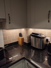 Anyone got non white (or not very white) quartz worktops with a cashmere/greige kitchen?