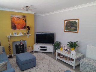 Polished pebble living room