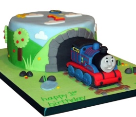 Cake makers- help me!! Can I turn Colin the Caterpillar into Thomas the Tank Engine?