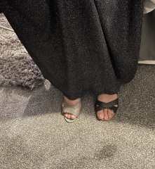 Which shoes with this dress?