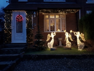 Show off your outdoor decorations