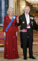 Royal Style: Never knowingly under-jewelled, let's be like Daisy and shine!