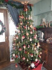 The ultimate SHOW US YOUR TREE megathread!