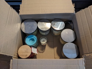 Hand hold - declutter diary