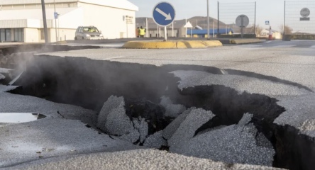 Iceland - possible eruption due near the Blue Lagoon