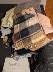 Hand hold - declutter diary