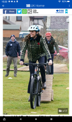 Royal Style: Embracing Autumn with a Varied Wardrobe - let's be like KC3 and enjoy!