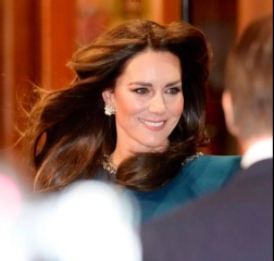 Royal Style: Never knowingly under-jewelled, let's be like Daisy and shine!