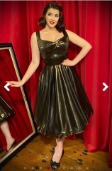 Show me your Christmas party dress!