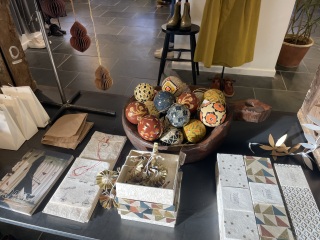 Toasties hoping for a sale while sailing into Christmas