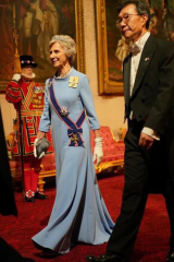 Royal Style: Never knowingly under-jewelled, let's be like Daisy and shine!