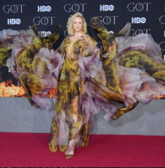 Royal Style: Never knowingly under-jewelled, let's be like Daisy and shine!