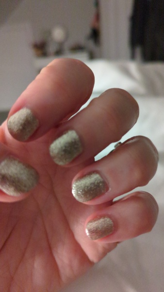 Please show me your Christmas nails?