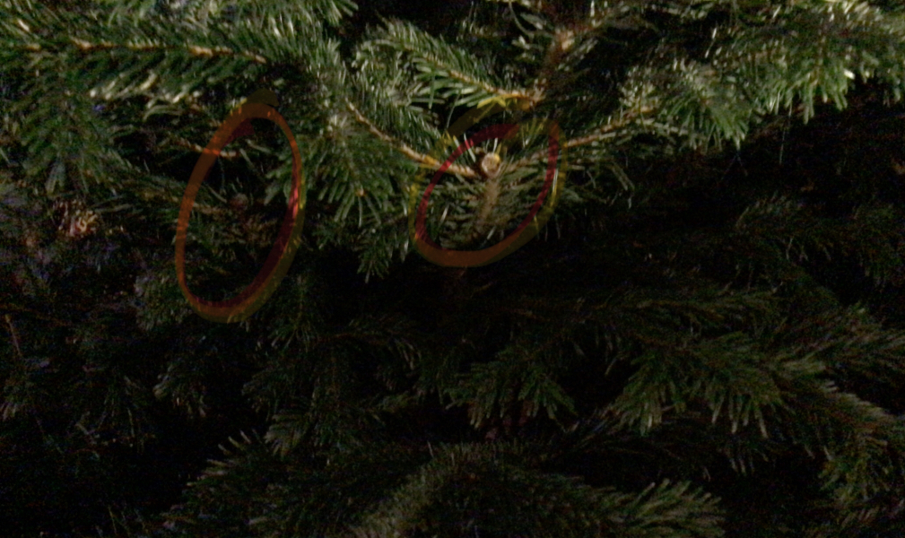 AIBU to think they should replace the Christmas tree?