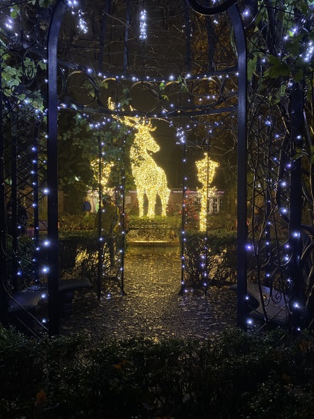 Come and tell me your dull and unexciting news 27: Calmly through the day